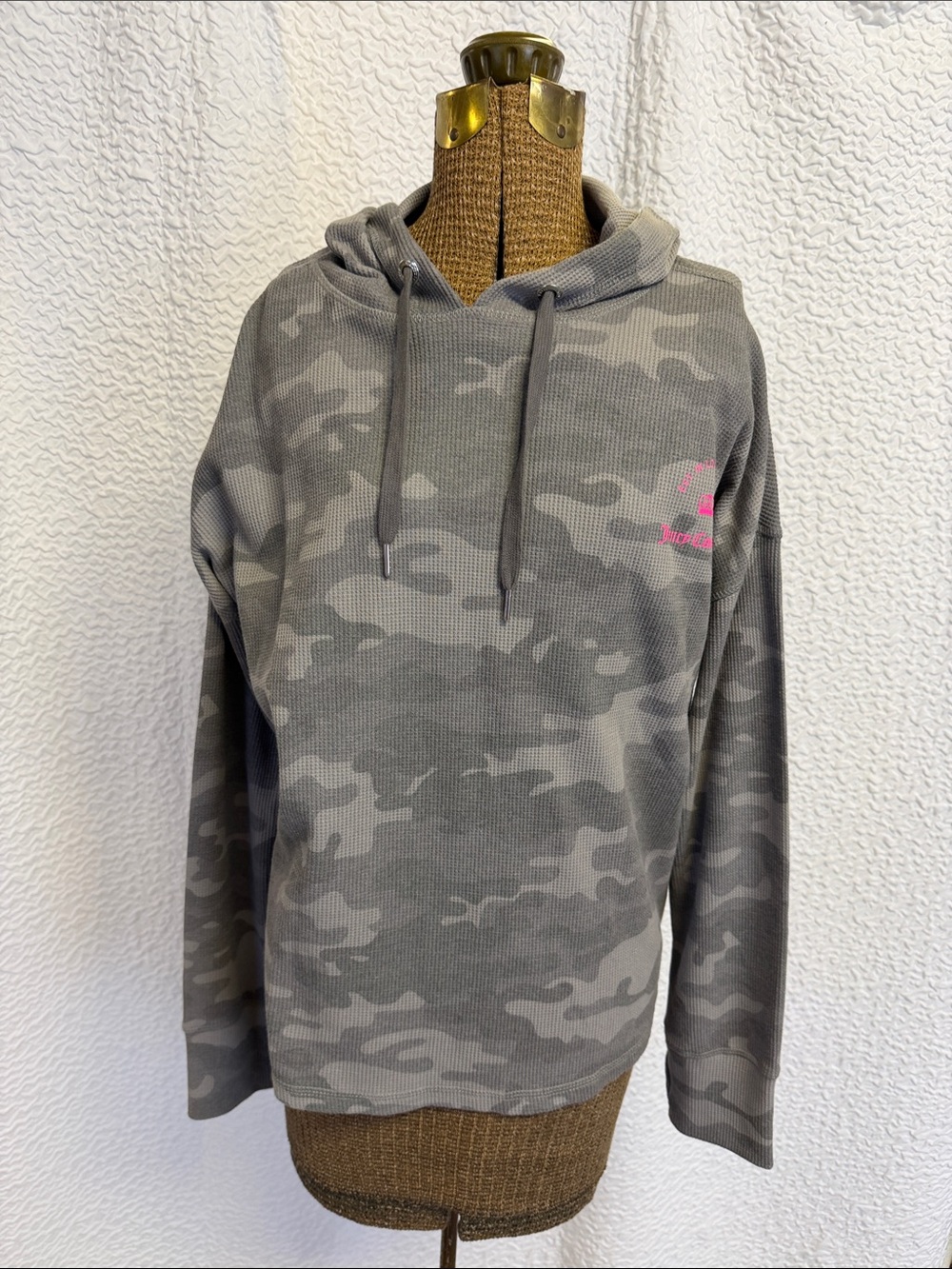 NWT Juicy Couture Gray Camo Waffle Knit Thermal Hoodie Pink Crown Logo Size M